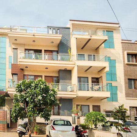 Fabhotel Mannat Residency Sec 52 Gurgaon Exterior photo