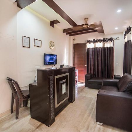 Fabhotel Mannat Residency Sec 52 Gurgaon Exterior photo
