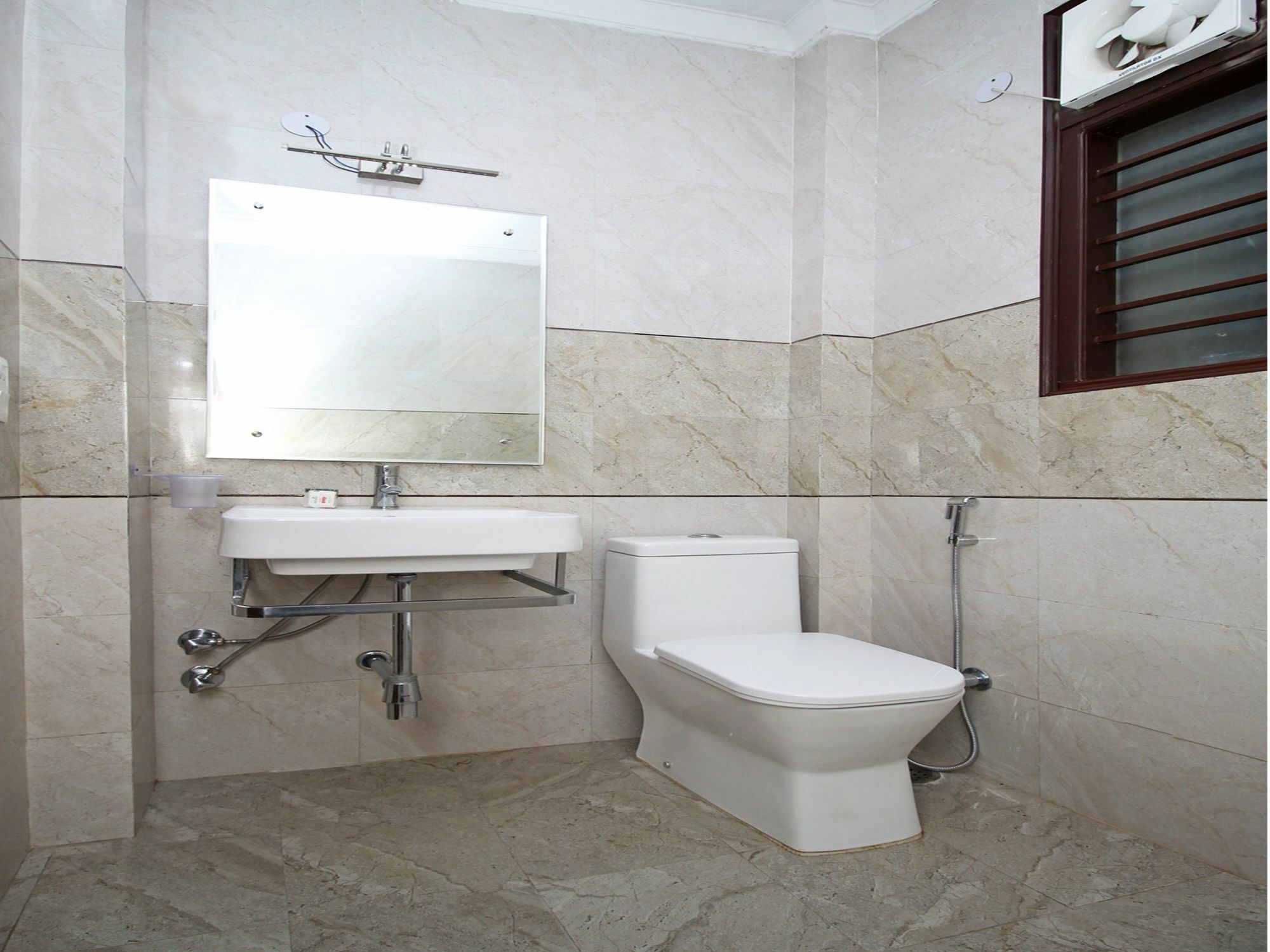 Fabhotel Mannat Residency Sec 52 Gurgaon Exterior photo