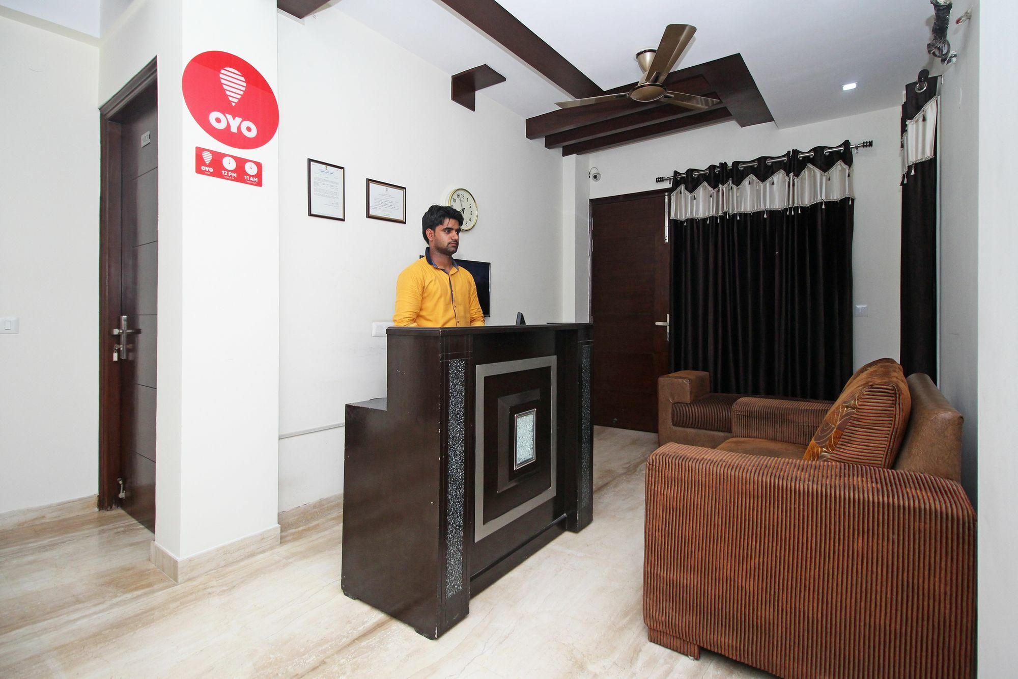 Fabhotel Mannat Residency Sec 52 Gurgaon Exterior photo