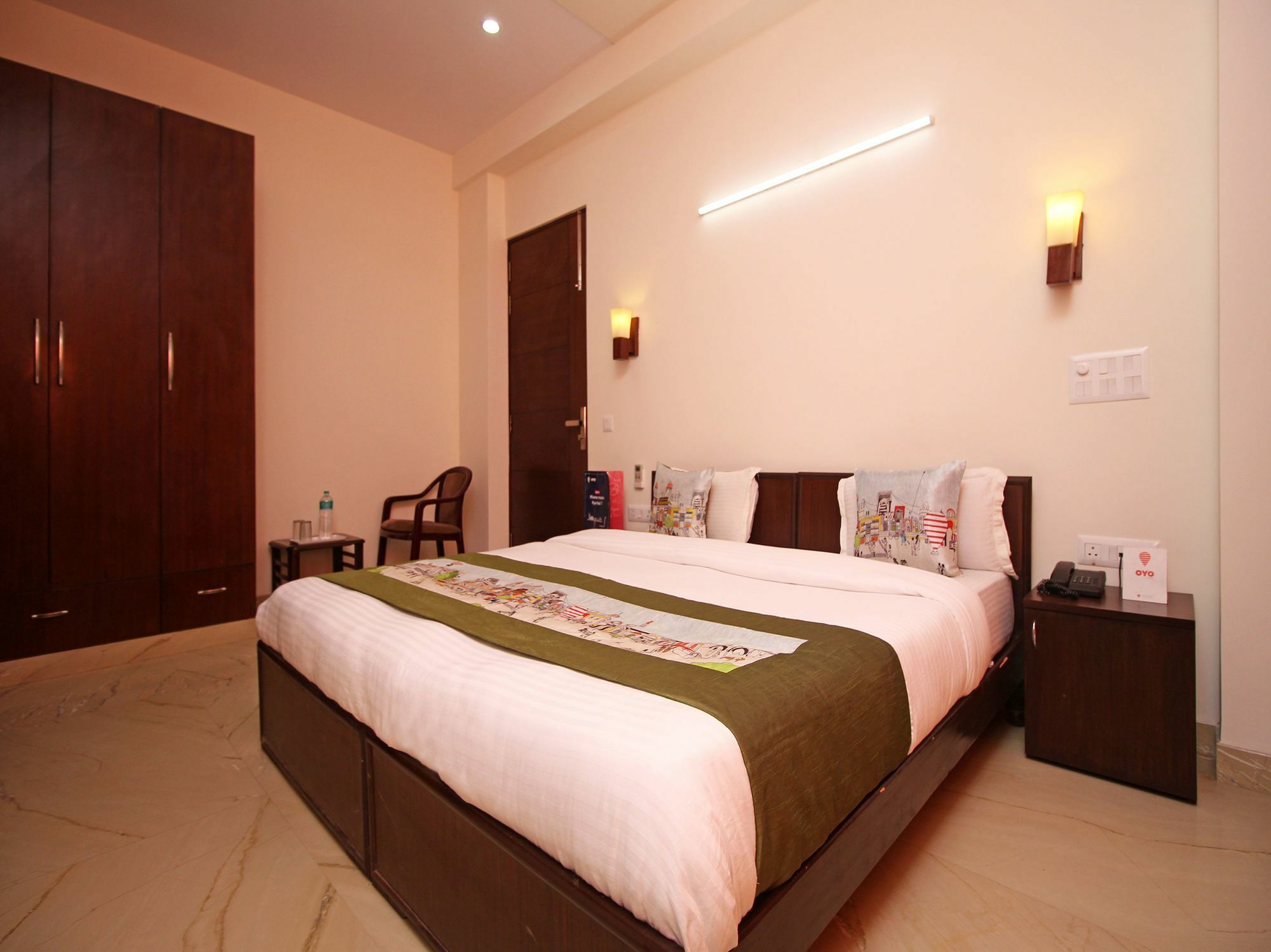 Fabhotel Mannat Residency Sec 52 Gurgaon Exterior photo